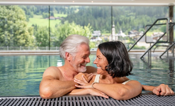 Schwimmen im Panorama-Hallenbad