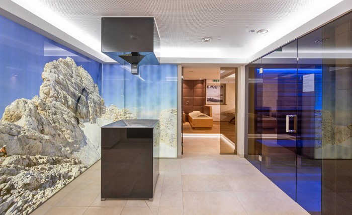 Eisbrunnen im Wellnessbereich